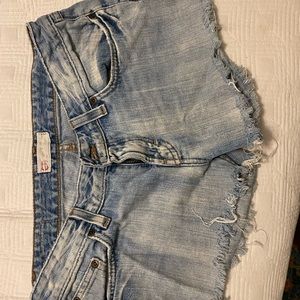 BKE vintage denim short with frayed hem in excellent condition